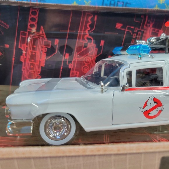 Jada Toys Ghostbusters ECTO-1 1:24 Diecast Collectible Hollywood Rides NIB - Picture 11 of 11